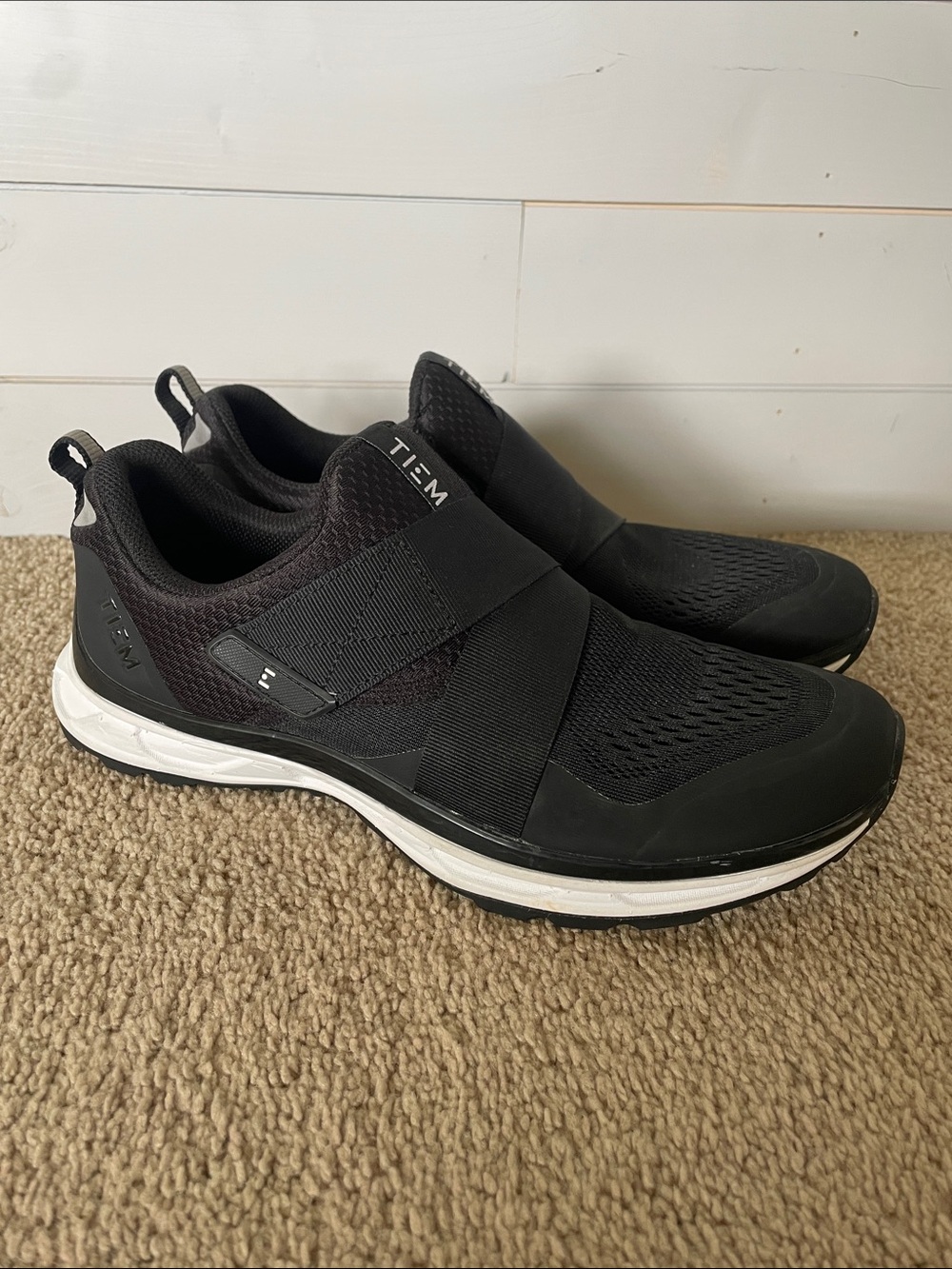 TIEM Slipstream Indoor Cycling Shoes Black Slip-On Women's 10 Athletic Sneakers